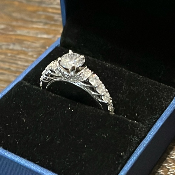 NEW 925 Sterling Silver With Lab Created Diamonds Ring In Size 6. - Picture 7 of 10